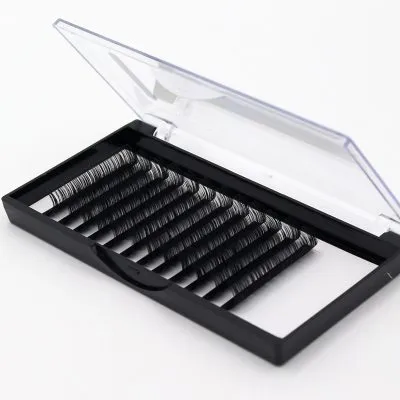 Easy Fanning Lashes