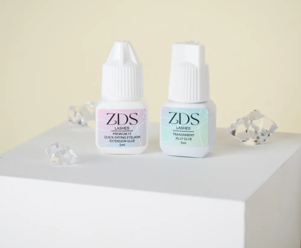 Transparent Eyelash Glue - Image 4